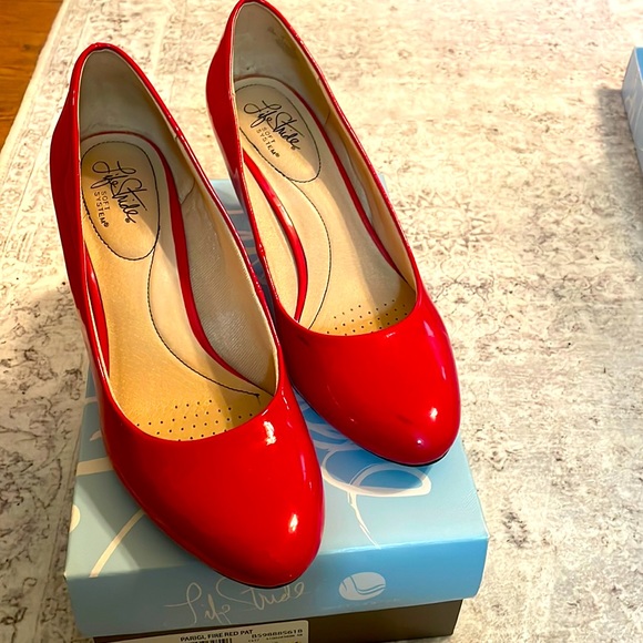 Life Stride Shoes - Life stride PARIGI PUMP Red patent.  Size 10
